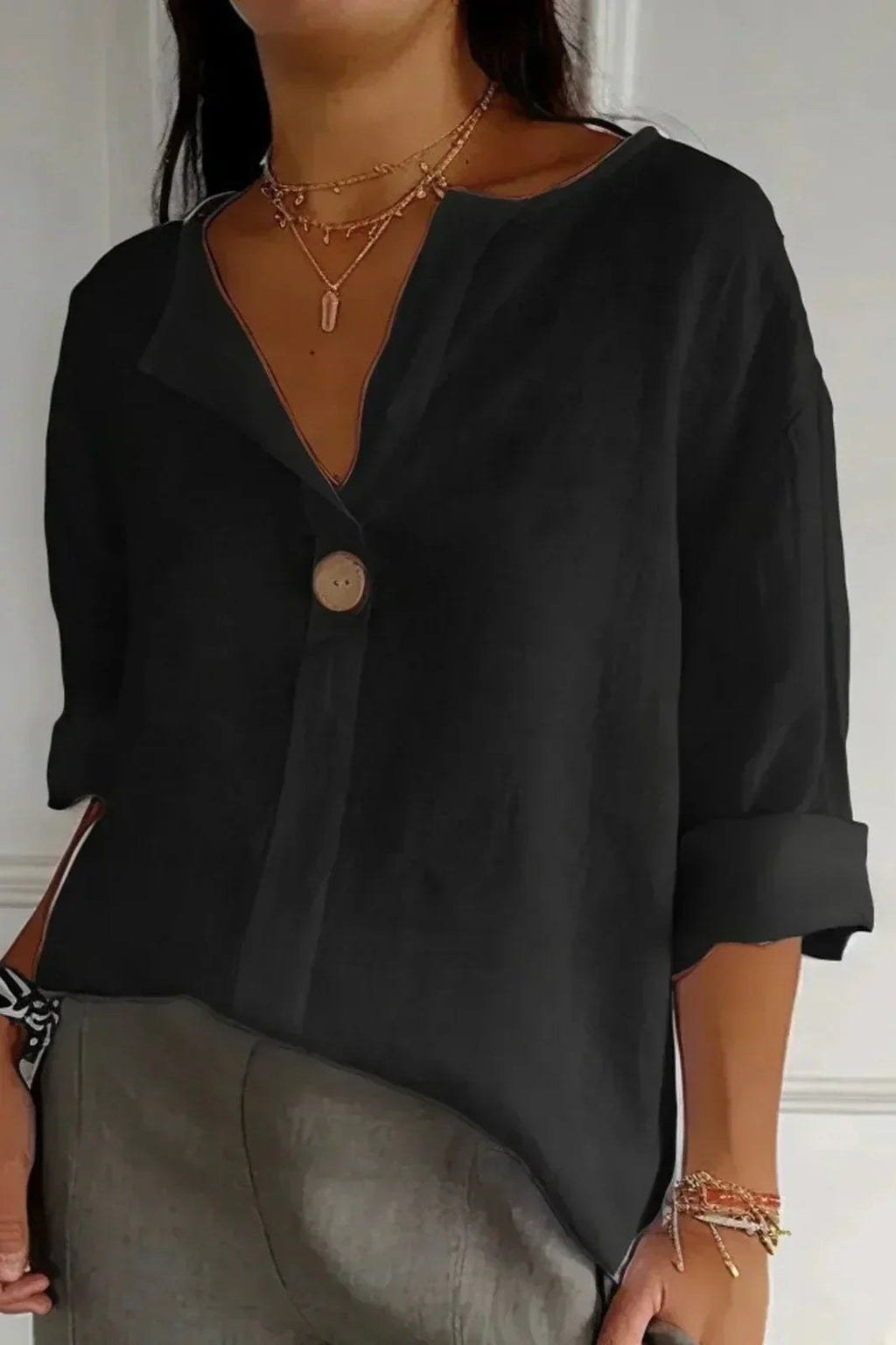 Gaelle — Linen Shirt for Women with V Neck (4)