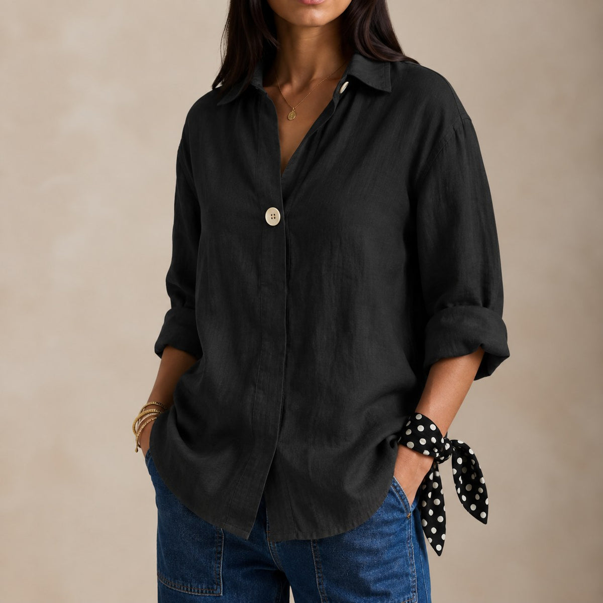 Salome — Linen Blouse for Women with V Neck and Collar (3)